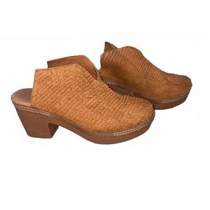 Antelope Brown Woven Mules